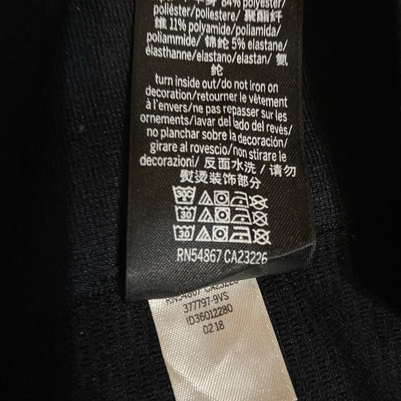 Pink Victoria’s Secret leggings cool & comfy size medium - Picture 5 of 10